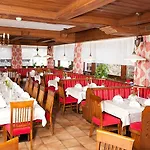 Neuwirt Hotel