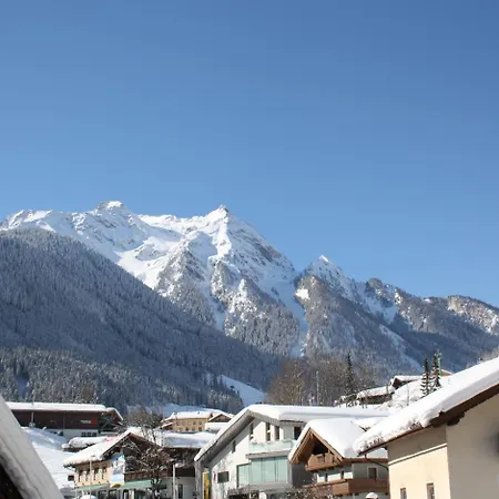 Neuwirt Hotel Finkenberg